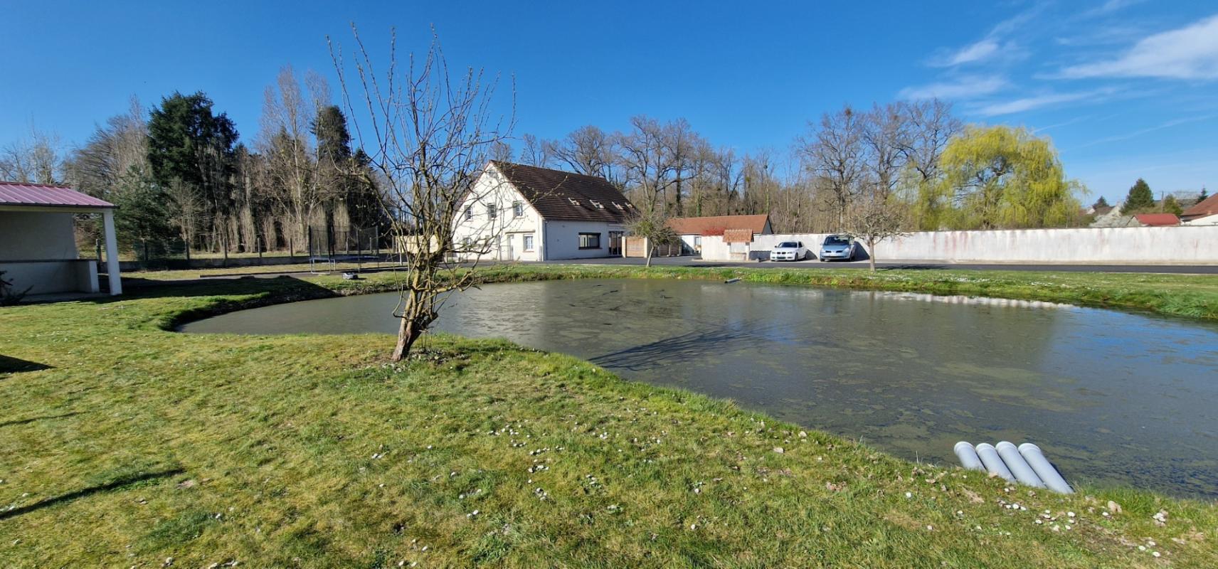 NOYERS-SUR-CHER Maison  310 m² - 11 pièces dont 9 chambres - terrain 2561m² Noyers Sur Cher 1