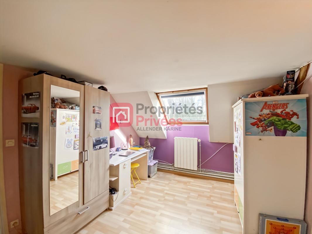 VILLENEUVE-L'ARCHEVEQUE Maison Villeneuve L Archeveque 6 pièce(s) 116 m2 12