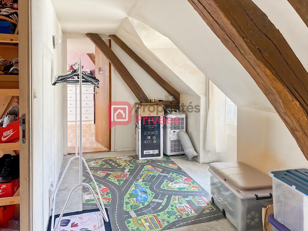 VILLENEUVE-L'ARCHEVEQUE Maison Villeneuve L Archeveque 6 pièce(s) 116 m2 9