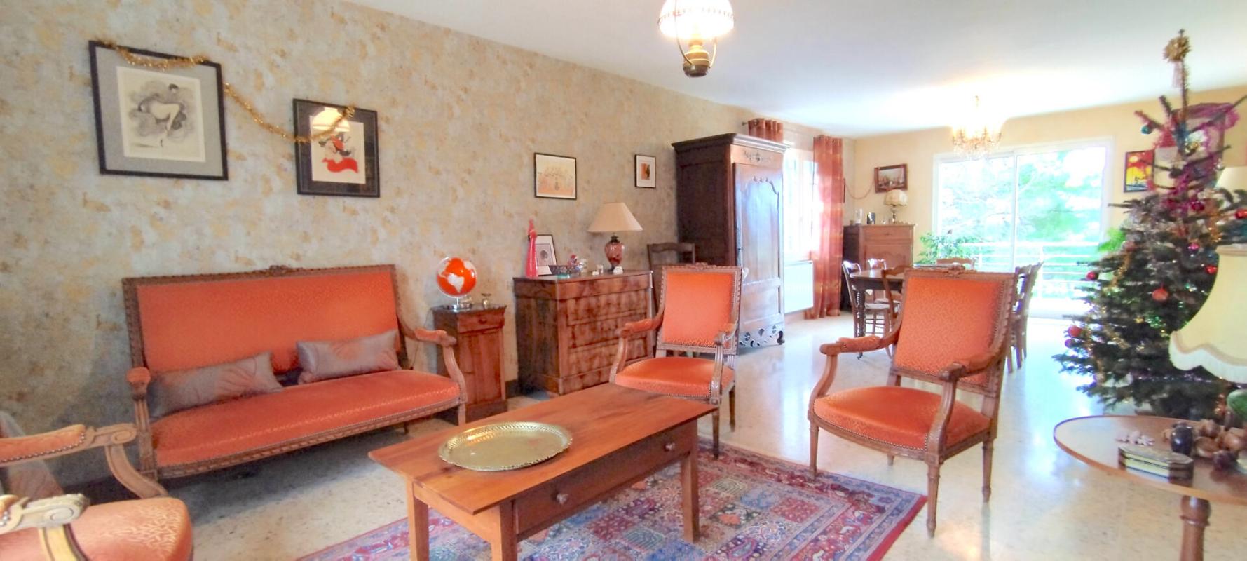 BIGNOUX Maison familiale lumineuse 135 m2 3