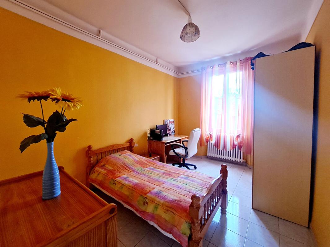 ALES Exclusivité - Alès - Maison proche commerces et écoles 13