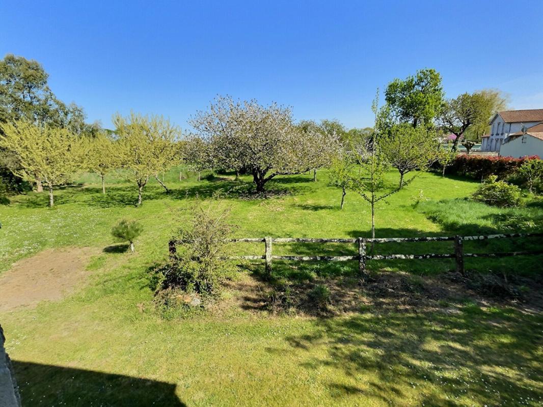 LA VALLEE 17250 - Maison La Vallée 5 pièce(s) 140 m2 + 120 m2 à finir de rénover - 15