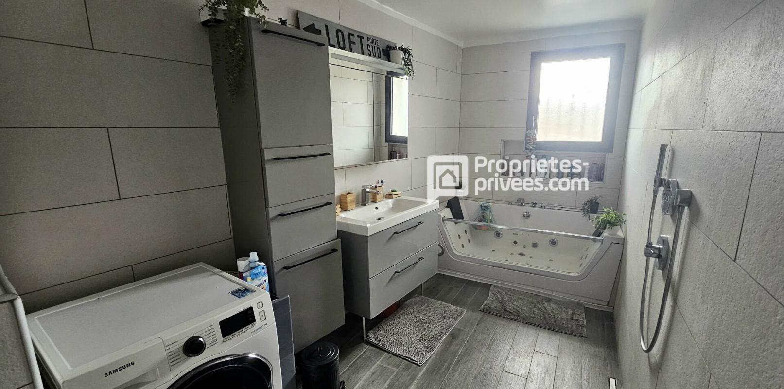 SAINT-LAURENT-DE-LA-SALANQUE Maison Saint Laurent De La Salanque de190 m2 divisée en deux appartements 13