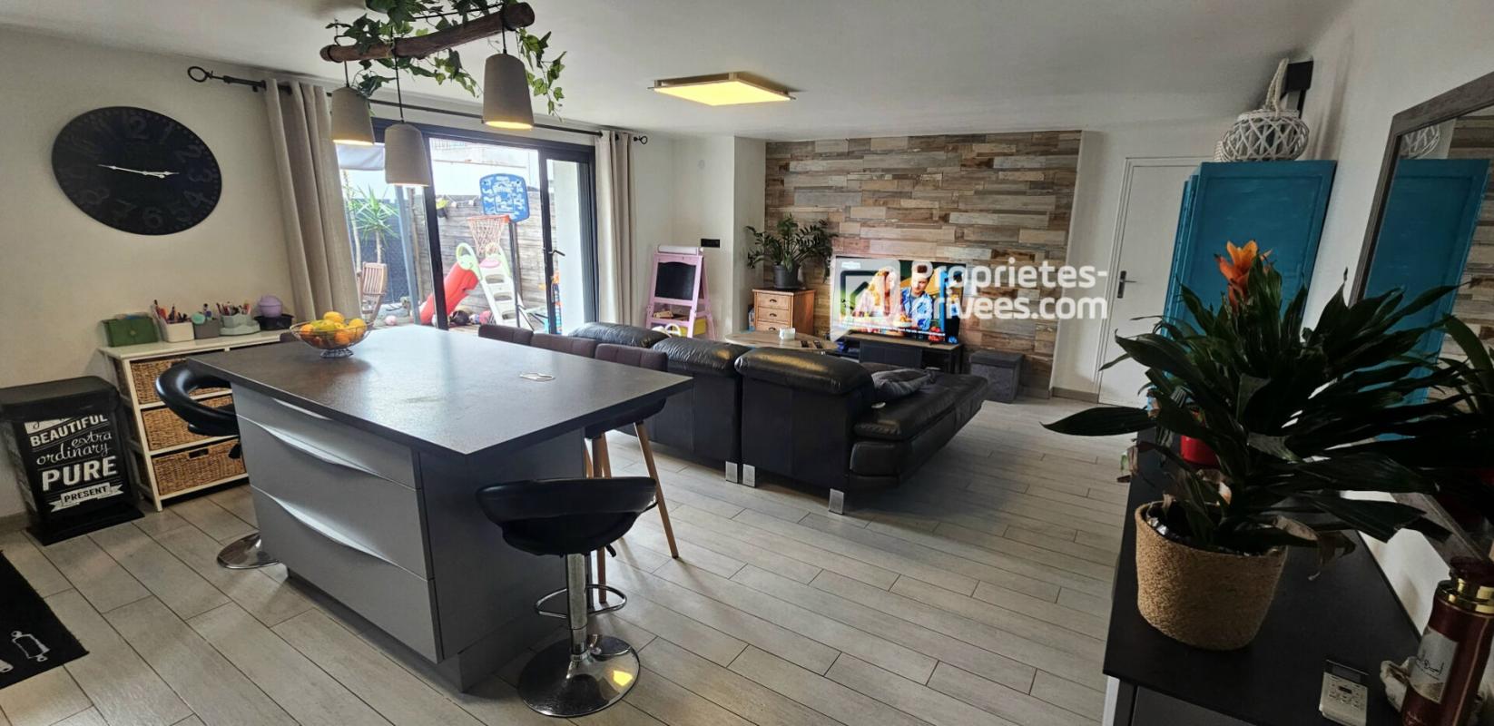 SAINT-LAURENT-DE-LA-SALANQUE Maison Saint Laurent De La Salanque de190 m2 divisée en deux appartements 3