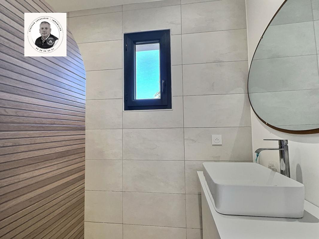 VIDAUBAN Maison Vidauban 4 pièce(s) 10