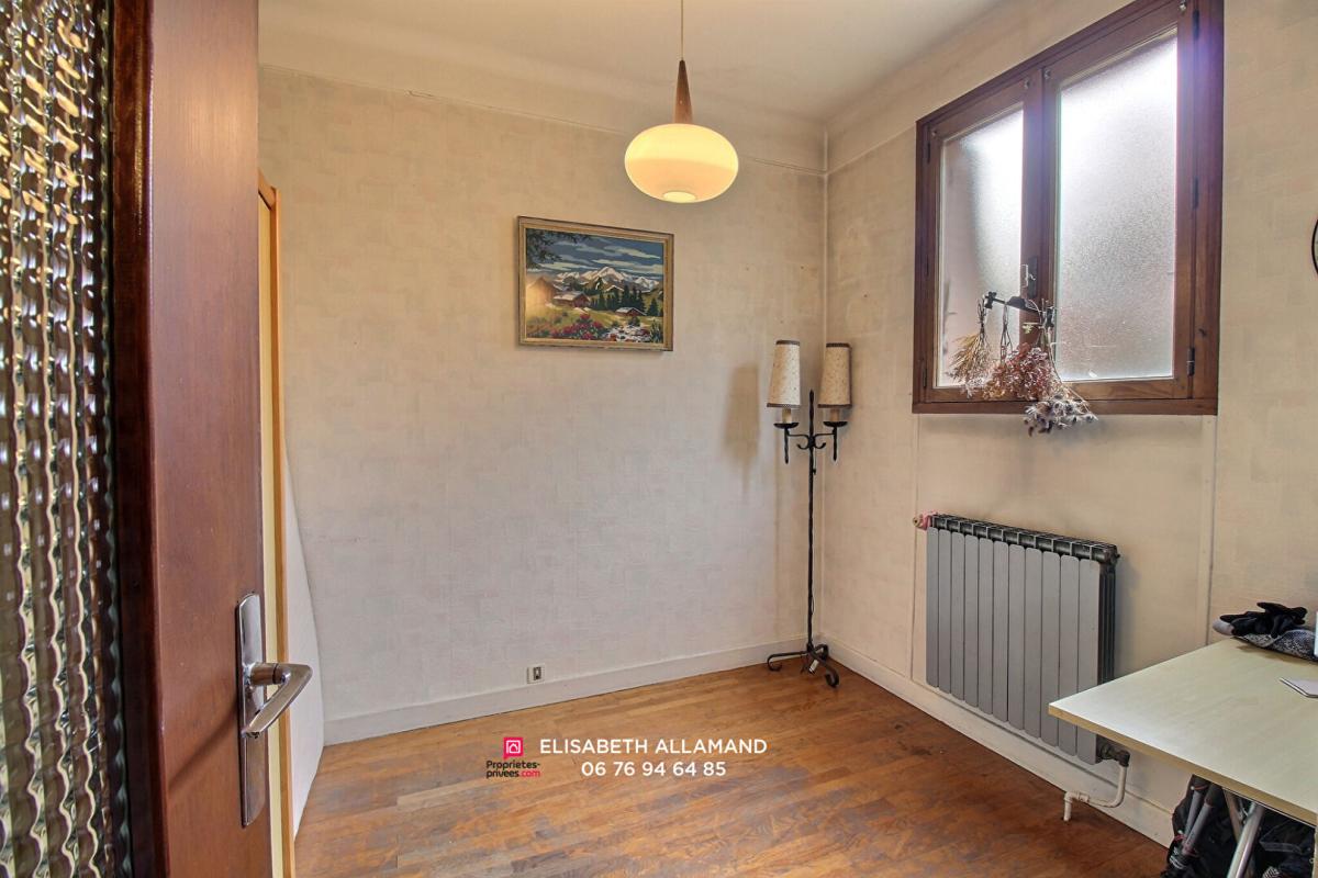 CHAMBERY Maison Chambery 8 pièces  198 m2 sur 600m2 de terrain 11