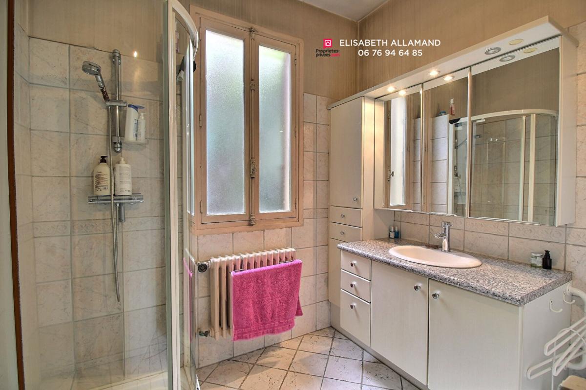 CHAMBERY Maison Chambery 8 pièces  198 m2 sur 600m2 de terrain 9