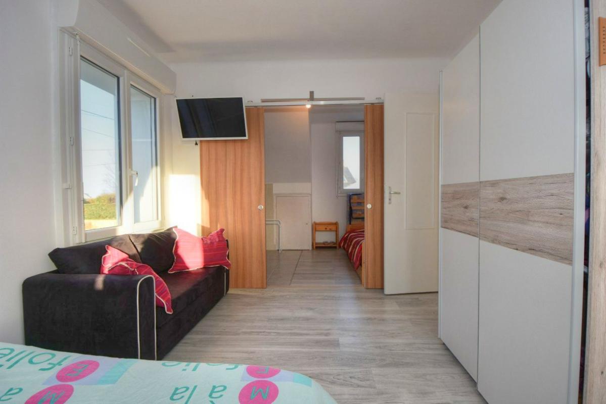 TREVOU-TREGUIGNEC Maison rénovée à 200 m des plages 14