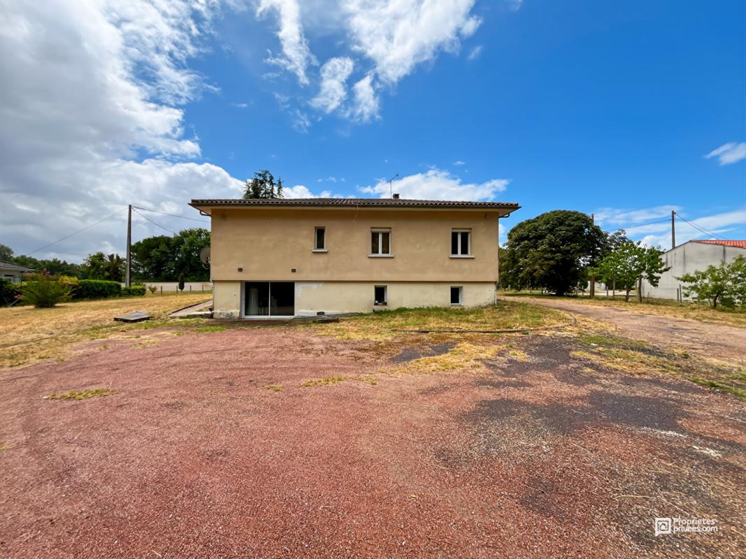 SAINT-ANDRE-DE-CUBZAC Grande Maison Familiale 110 m²  + sous sol aménageable 110 m² 4