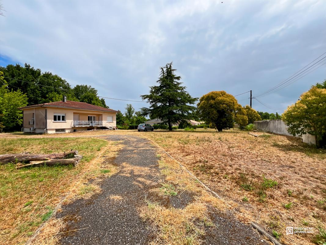 SAINT-ANDRE-DE-CUBZAC Grande Maison Familiale 110 m²  + sous sol aménageable 110 m² 6