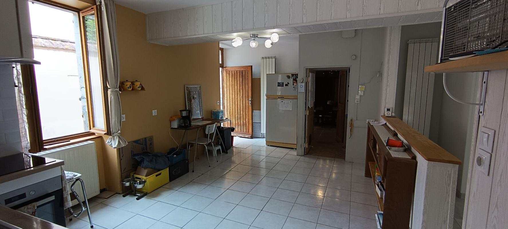 LE VEURDRE LE VEURDRE - MAISON DE BOURG 180 M2, STUDIO, TERRAIN + GARAGE 11