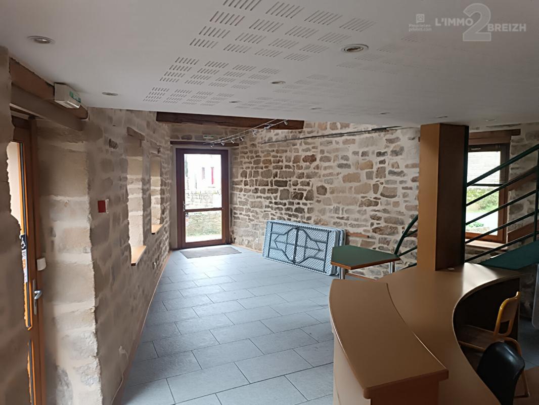 GUEMENE-SUR-SCORFF Bâtiment « Café Pointu »    110 m2 3