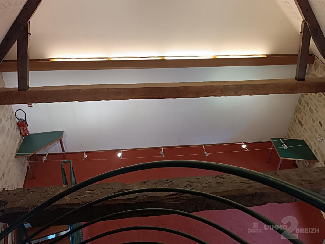 GUEMENE-SUR-SCORFF Bâtiment « Café Pointu »    110 m2 4