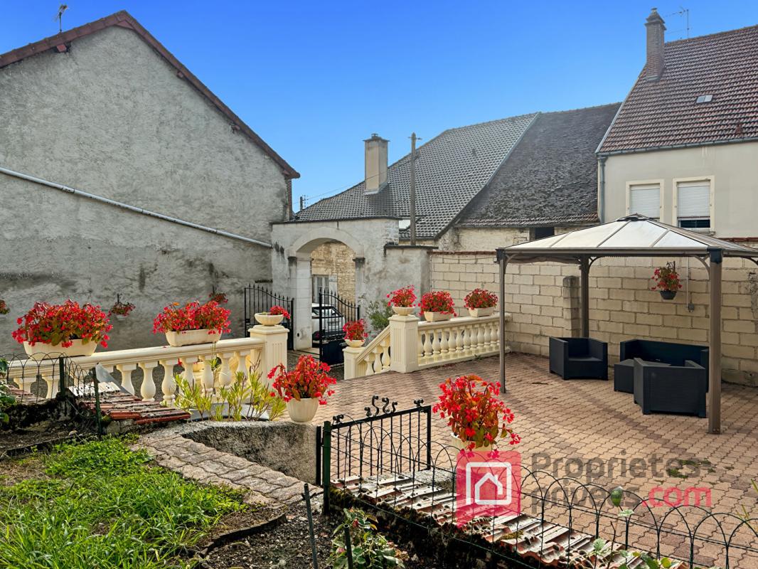 LANDREVILLE Maison Landreville 6 pièce(s) 118 m2 17