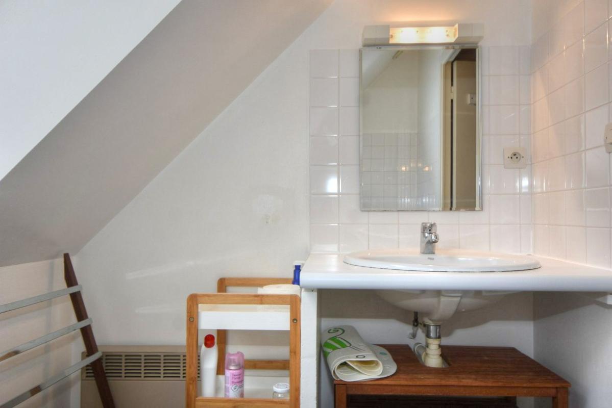 TREVOU-TREGUIGNEC Maison de 56 m2 avec garage et jardin . Belle vue mer de toutes les pièces 12