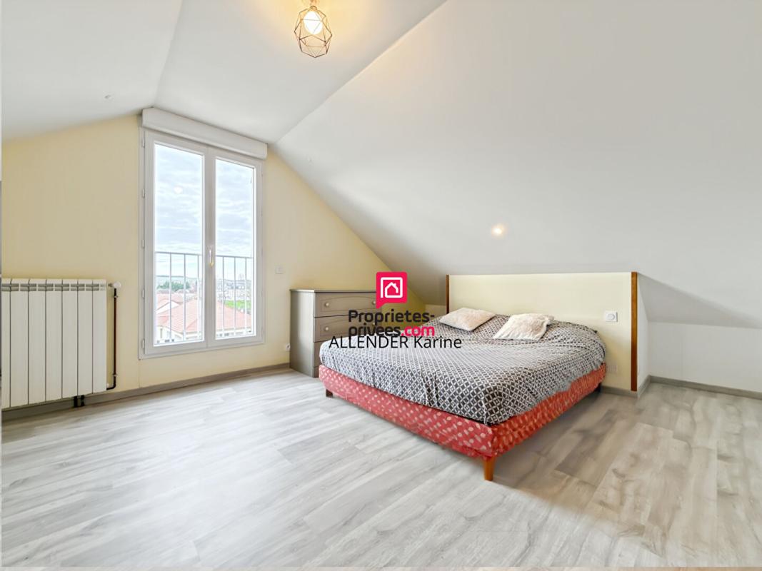 SAINT-CLEMENT Maison Saint Clement 7 pièce(s) 190 m2 7