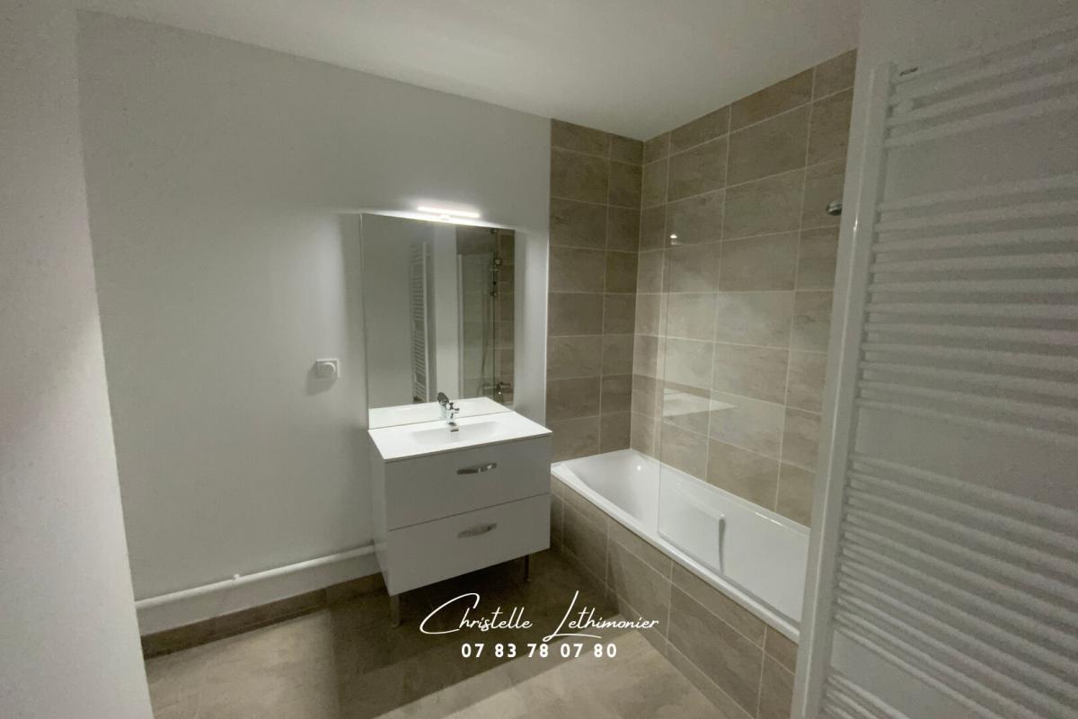 VERN-SUR-SEICHE Vern sur Seiche - Dernier étage - 4 pièces - 115,25m2 - 3 Terrasses + 2 Parkings + Cellier 5