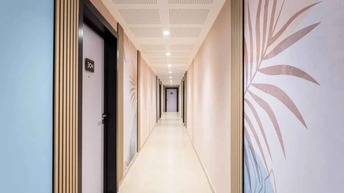 SAUVIAN T3 65,6 m² lumineux exposé Ouest. Parking sous-sol. Centre-ville à pied 6