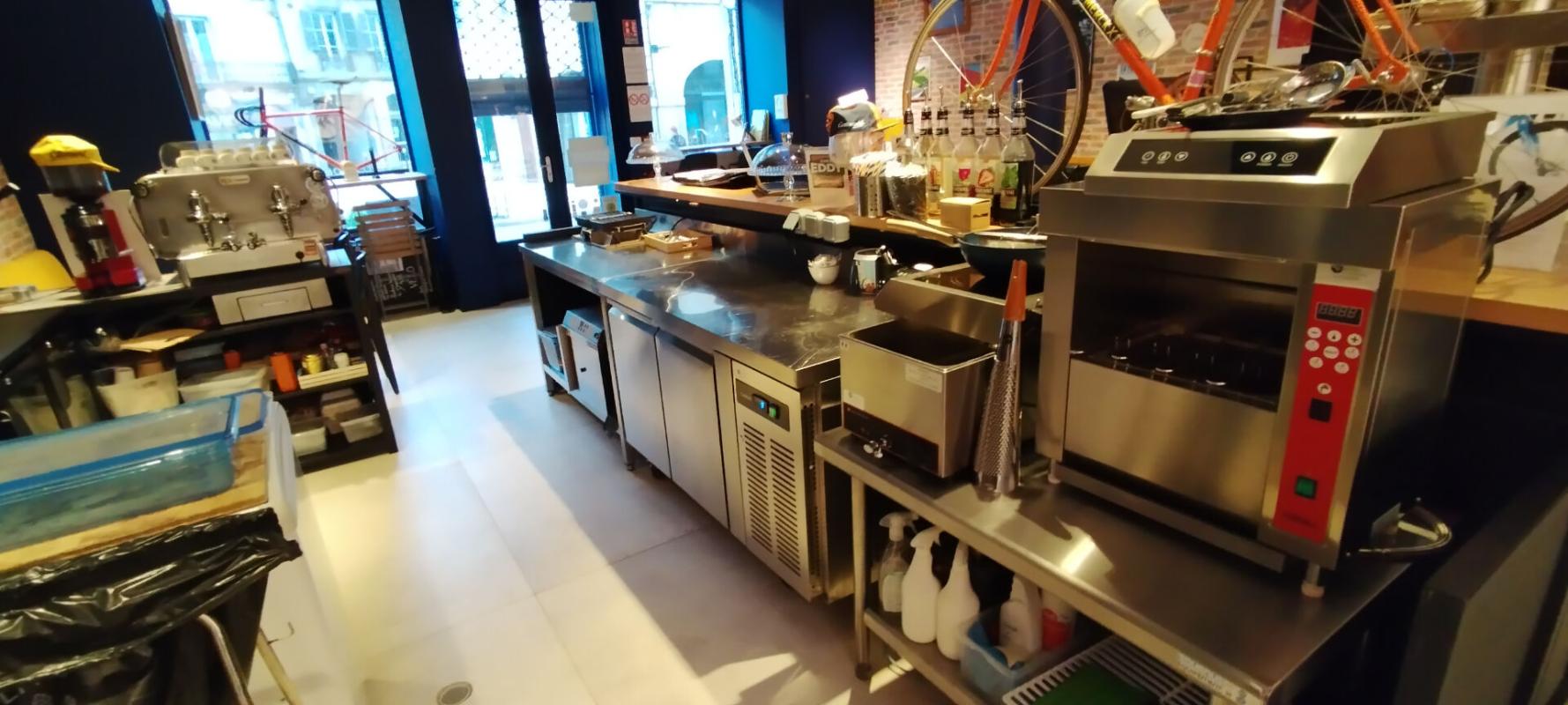 DIJON 21000 DIJON - Fonds de commerce Salon de thé - Bar à vin/bière Licence III- Sandwicherie 147 m2 13