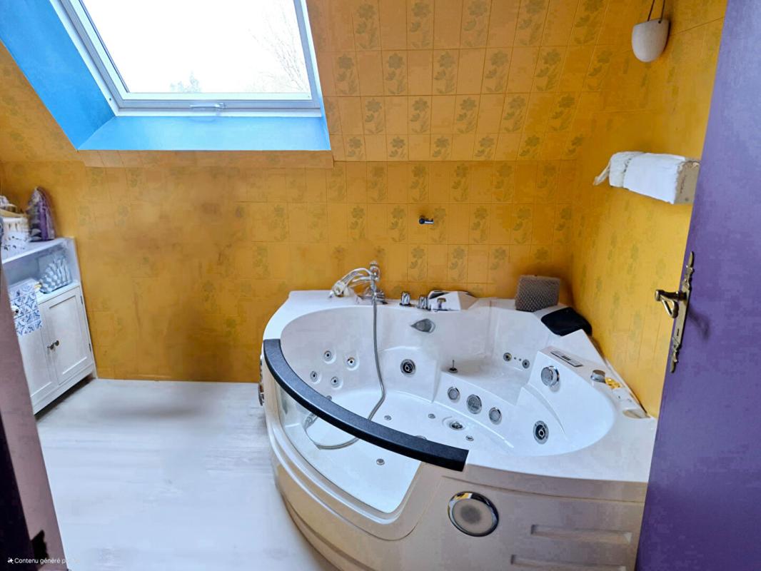 CLEGUER Belle Propriété dans le Morbihan - 6 pièces - 162 m2 - Terrain 17 500 m2 -5 min de Cléguer - 16 km de Lorient- 25 km des plages 9