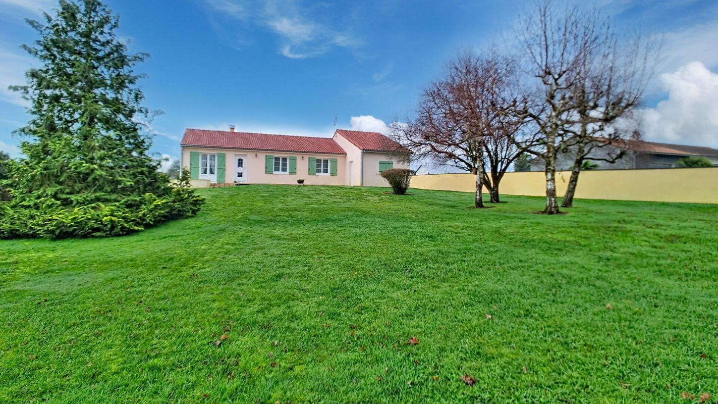 LEIGNES-SUR-FONTAINE Maison Leignes Sur Fontaine 5 pièce(s) 100 m2 12