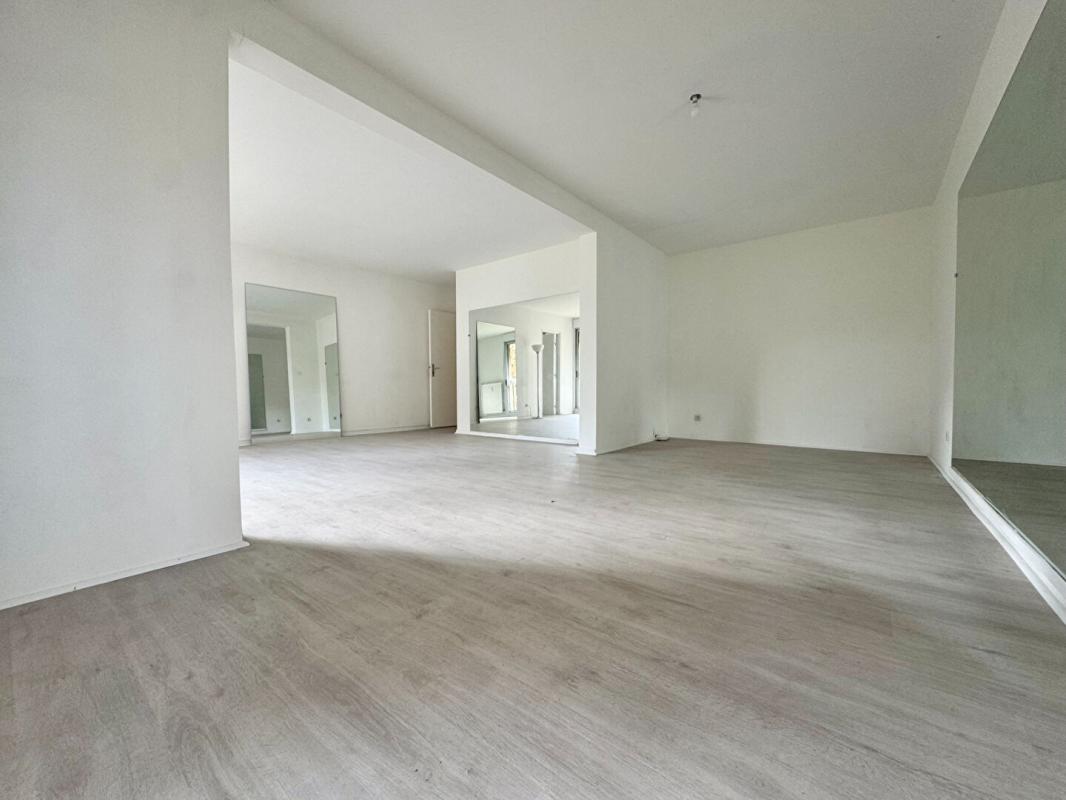 VILLEFRANCHE-SUR-SAONE Appartement Villefranche Sur Saône 6 pièces120 m2 2