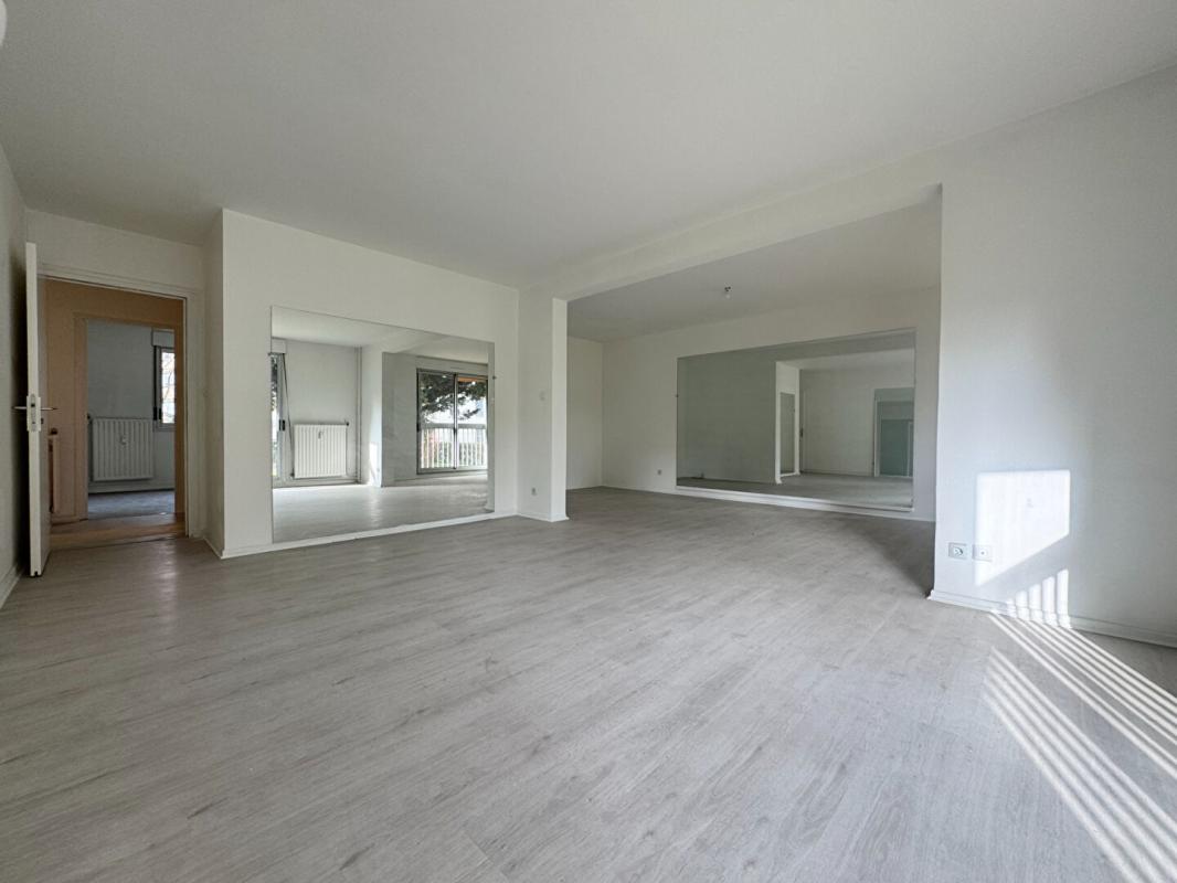 VILLEFRANCHE-SUR-SAONE Appartement Villefranche Sur Saône 6 pièces120 m2 8