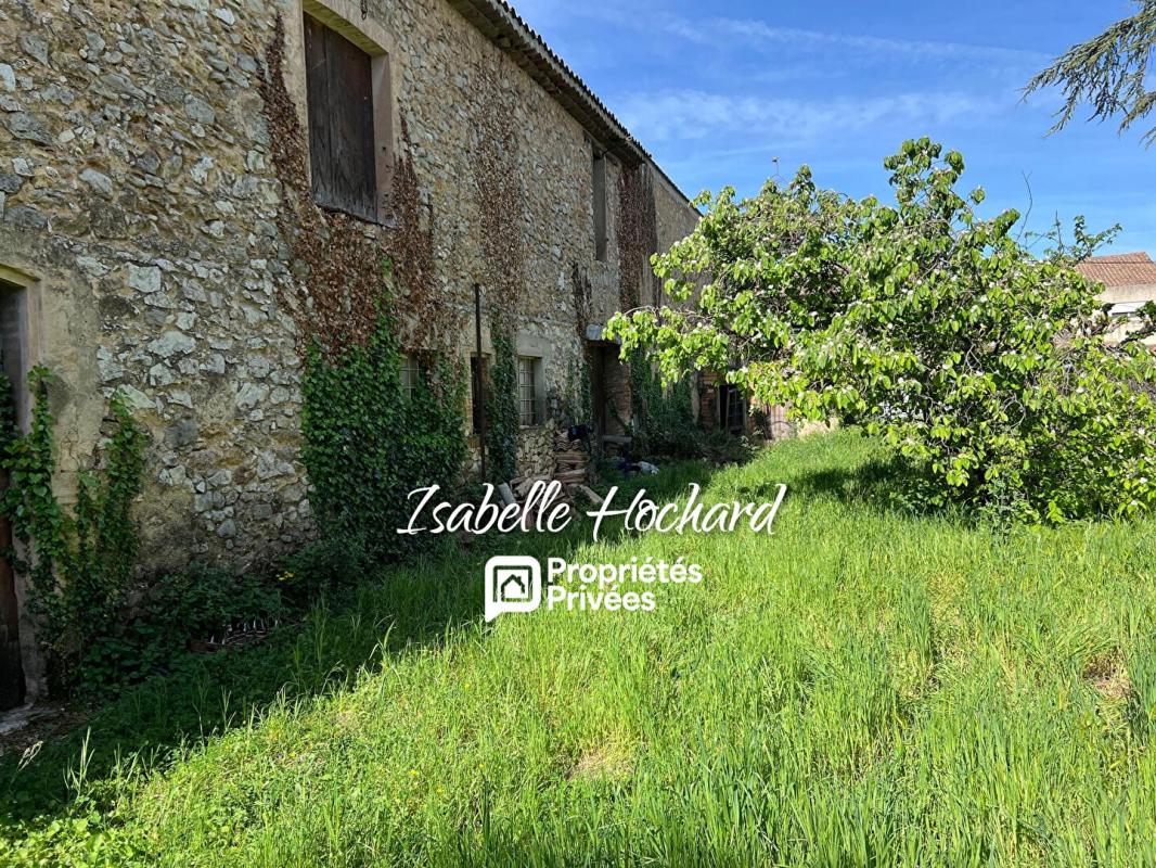 SAINT-MAXIMIN-LA-SAINTE-BAUME TERRAIN Constructible avec Grange de 114m² 2