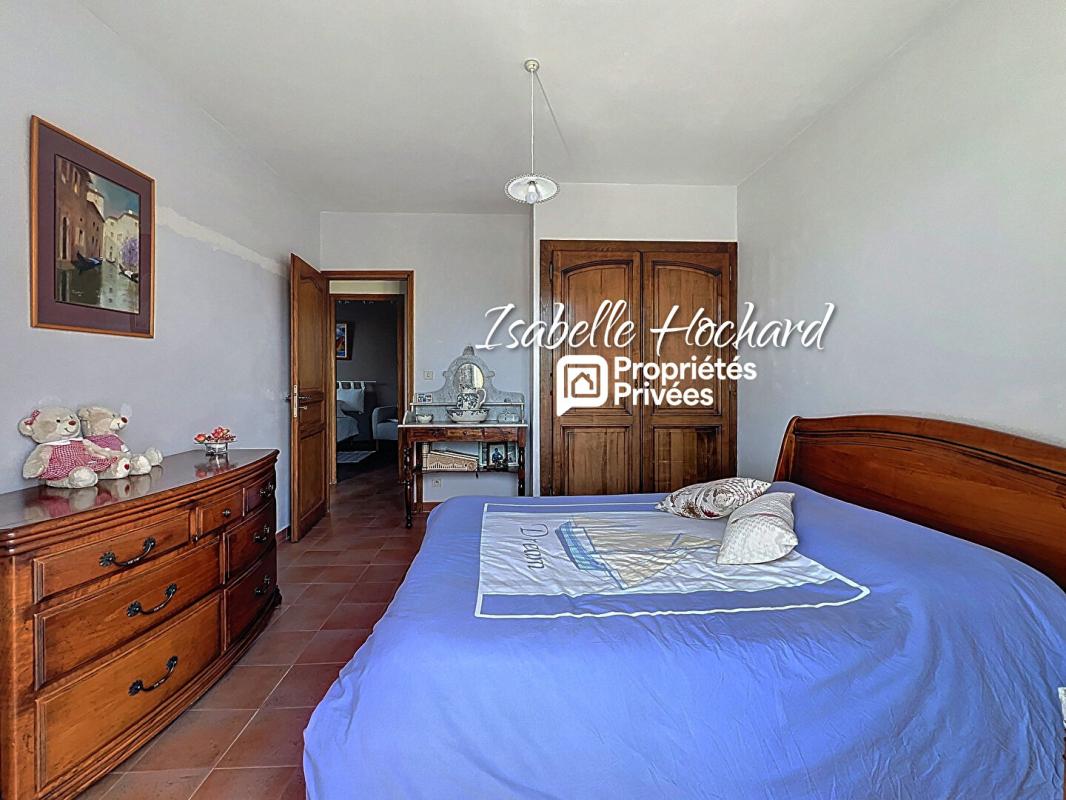 SAINT-MAXIMIN-LA-SAINTE-BAUME Maison Saint Maximin La Sainte Baume 5 pièce(s) 123 m² 11