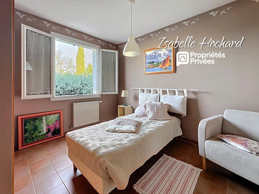 SAINT-MAXIMIN-LA-SAINTE-BAUME Maison Saint Maximin La Sainte Baume 5 pièce(s) 123 m² 14