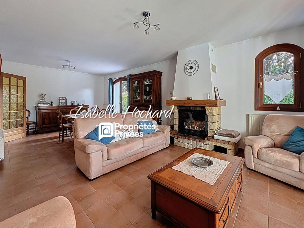 SAINT-MAXIMIN-LA-SAINTE-BAUME Maison Saint Maximin La Sainte Baume 5 pièce(s) 123 m² 6