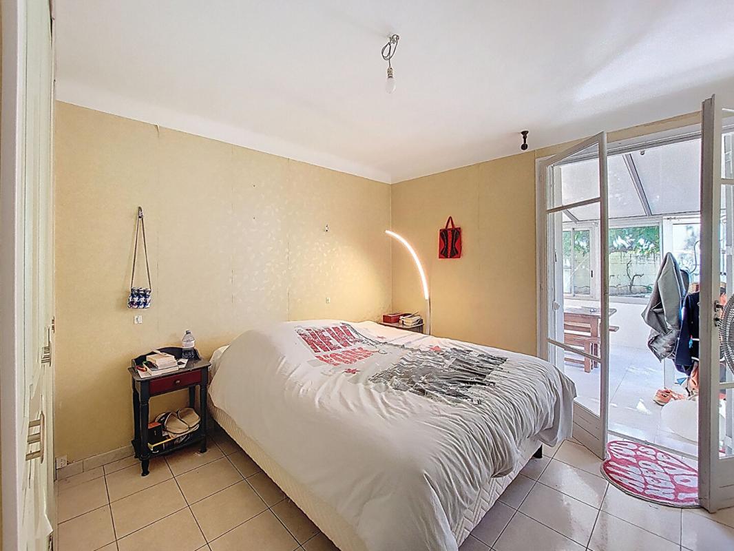 CHATEAURENARD Maison de plain-pied avec fort potentiel Terrain 931 m² Exposition plein sud 7