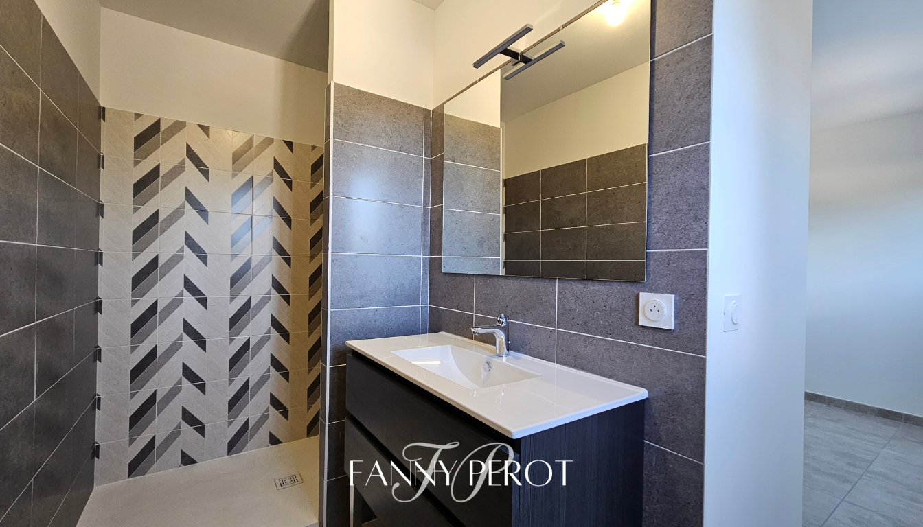 SAINT-CYPRIEN Maison 3 faces de 90 m² avec piscine et garage à Saint-Cyprien 7