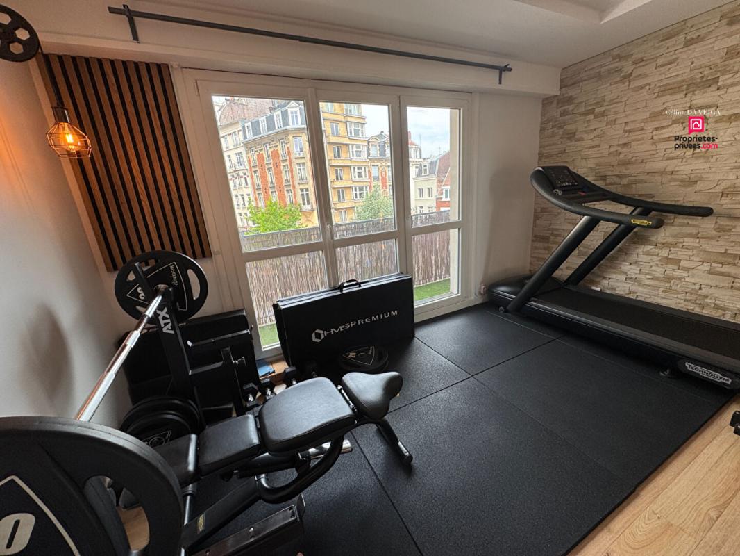 LILLE Appartement  lumineux  109 m2  4 chambres+ Balcon secteur République Beaux-Arts 7