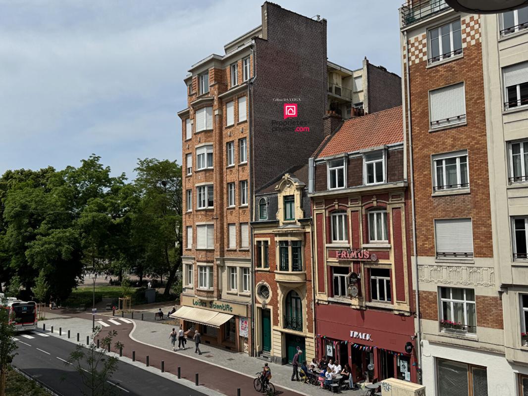 LILLE Appartement  lumineux  109 m2  4 chambres+ Balcon secteur République Beaux-Arts 8