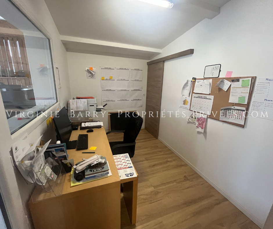 ROCHEFORT BELLE MAISON T4 DE PLAIN PIED NON MITOYENNE AVEC PISCINE 15