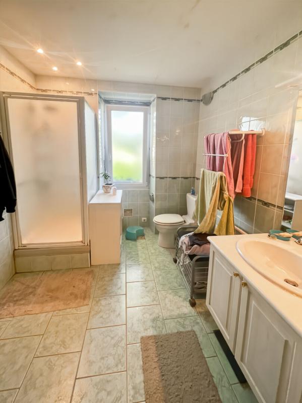 CHEZAL-BENOIT Charmante maison de village à Chezal-Benoît de 99 m2 3 chambres, dépendances et terrain 10