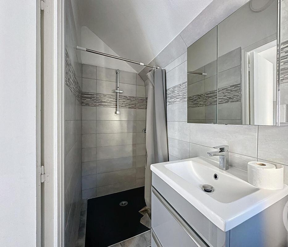 TROYES Appartement  2 pièce(s) 8