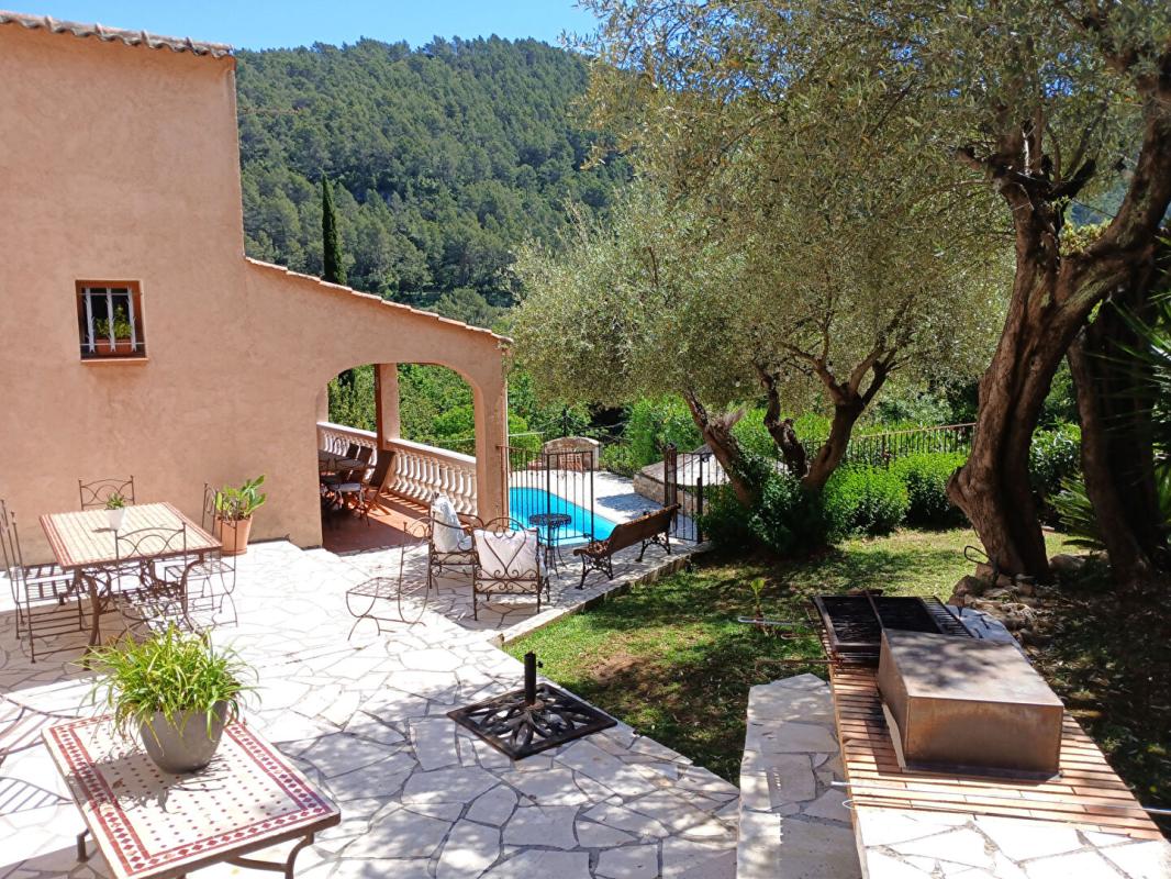 SOLLIES-TOUCAS Villa avec appartement indépendant, piscine et garage - SOLLIES-TOUCAS 2