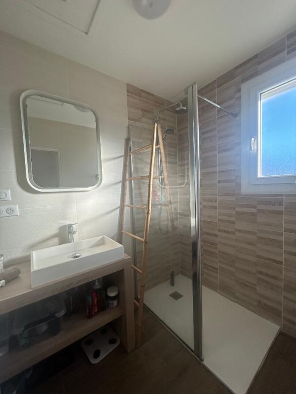 MABLY Maison sur sous-sol de 80 m² avec terrain arboré à Mably 5