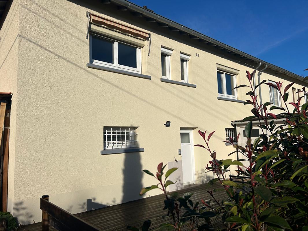 MABLY Maison sur sous-sol de 80 m² avec terrain arboré à Mably 8