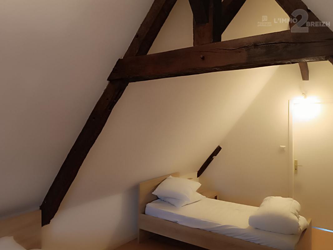 GUEMENE-SUR-SCORFF Maison à colombages du XVIe siècle   100 m2 13