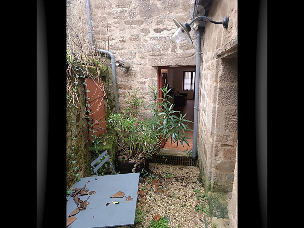 GUEMENE-SUR-SCORFF Maison à colombages du XVIe siècle   100 m2 15