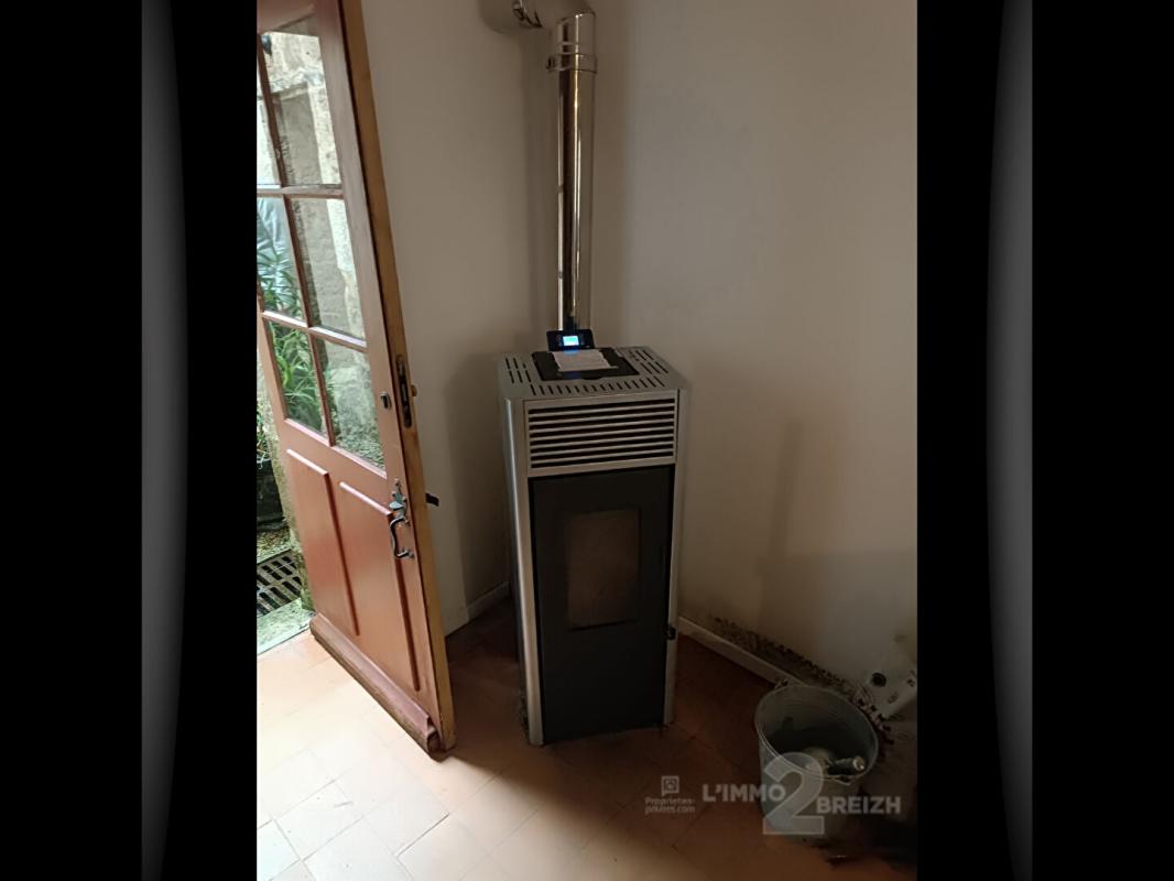 GUEMENE-SUR-SCORFF Maison à colombages du XVIe siècle   100 m2 18