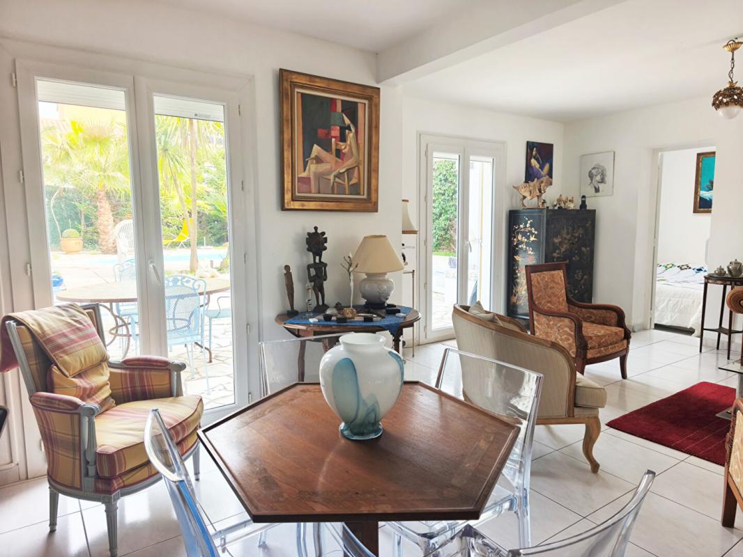 MONTPELLIER Villa Familiale 6 Pièces, piscine, climatisation, panneaux solaires 4