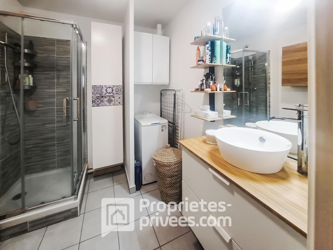 BEZONS charmant 2 piéces avec balcon 5