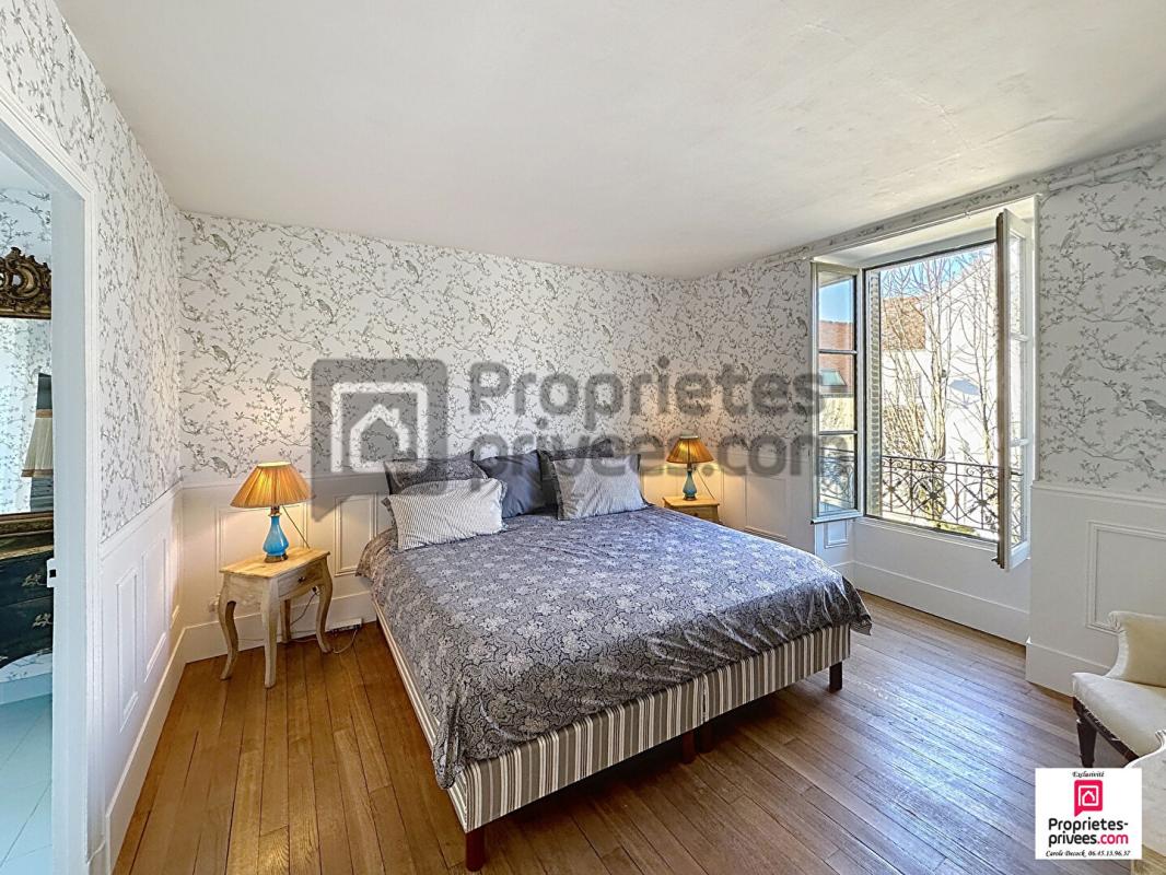 BRIE-COMTE-ROBERT MAISON CENTRE VILLE AVEC GARAGE ET JARDIN 11