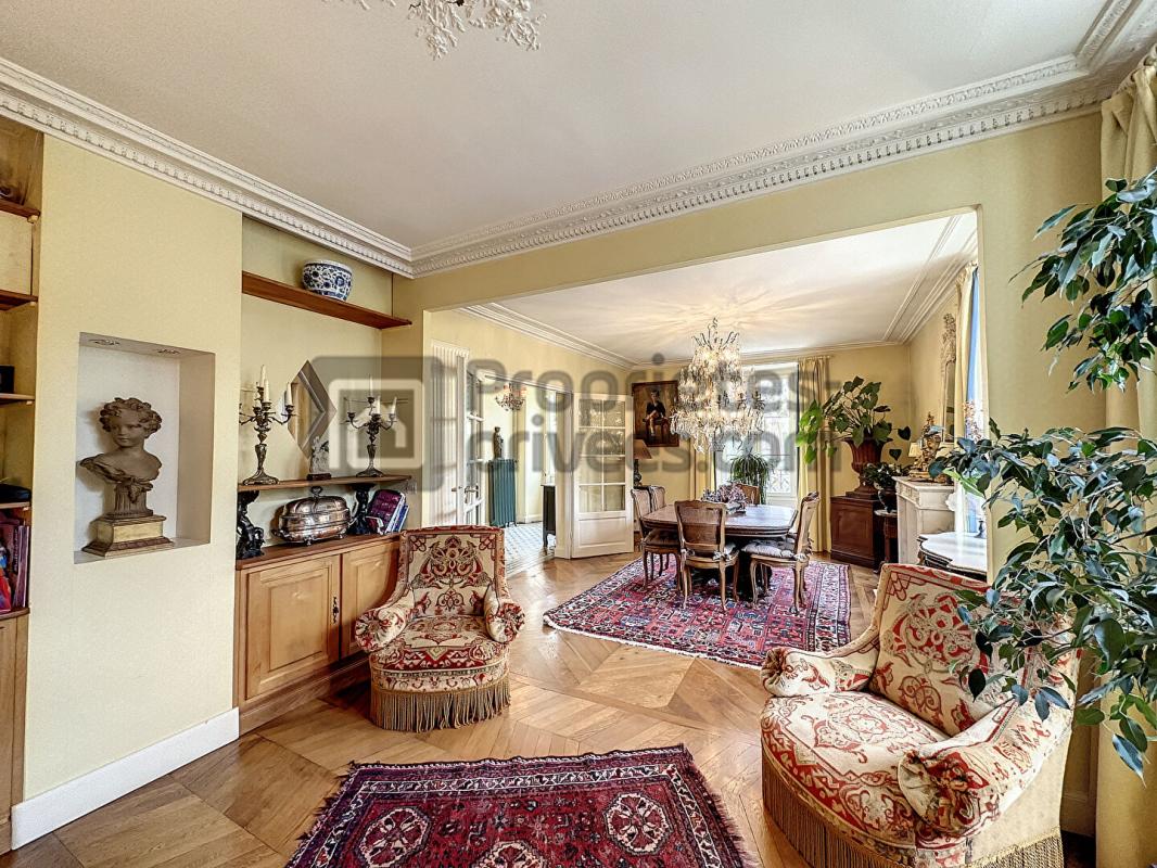 BRIE-COMTE-ROBERT MAISON CENTRE VILLE AVEC GARAGE ET JARDIN 8