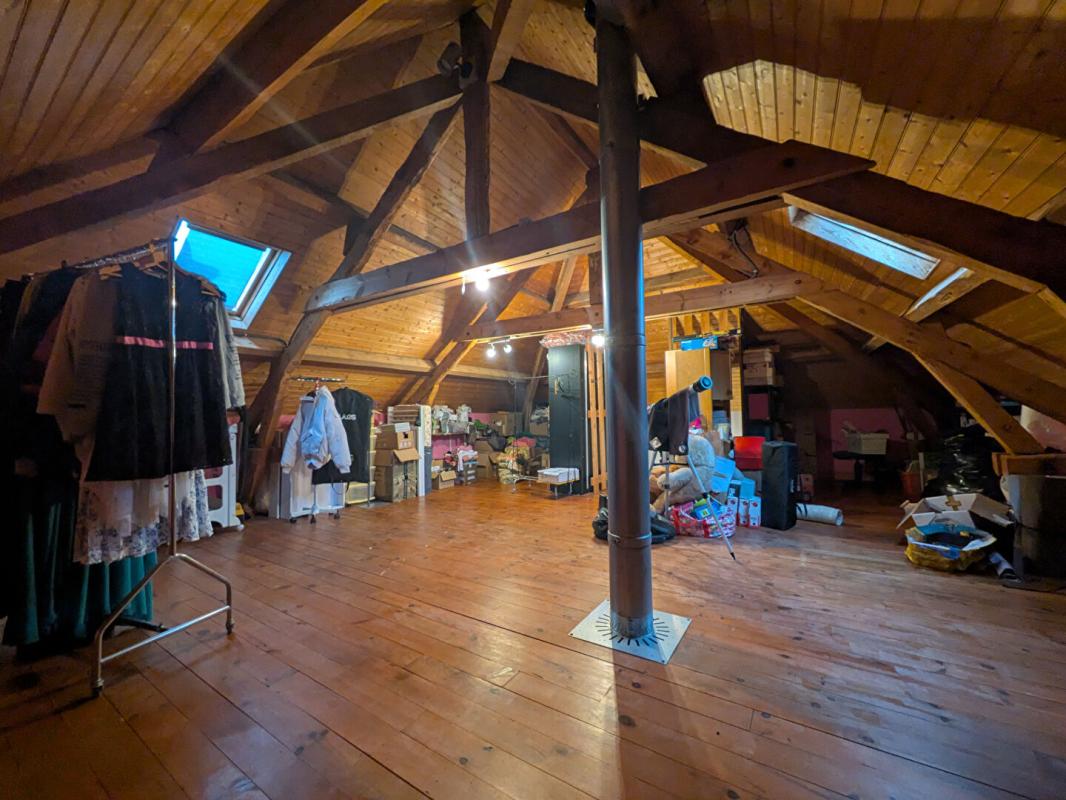 LE MALZIEU-VILLE Maison Le Malzieu Ville 5 pièce(s) 118 m2 9