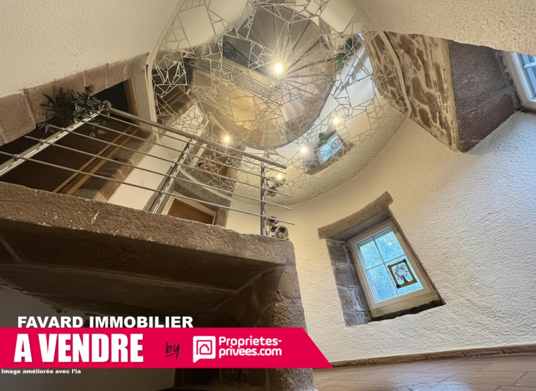 VIGNOLS Maison de caractère avec tour, piscine et vue sur le viaduc 15